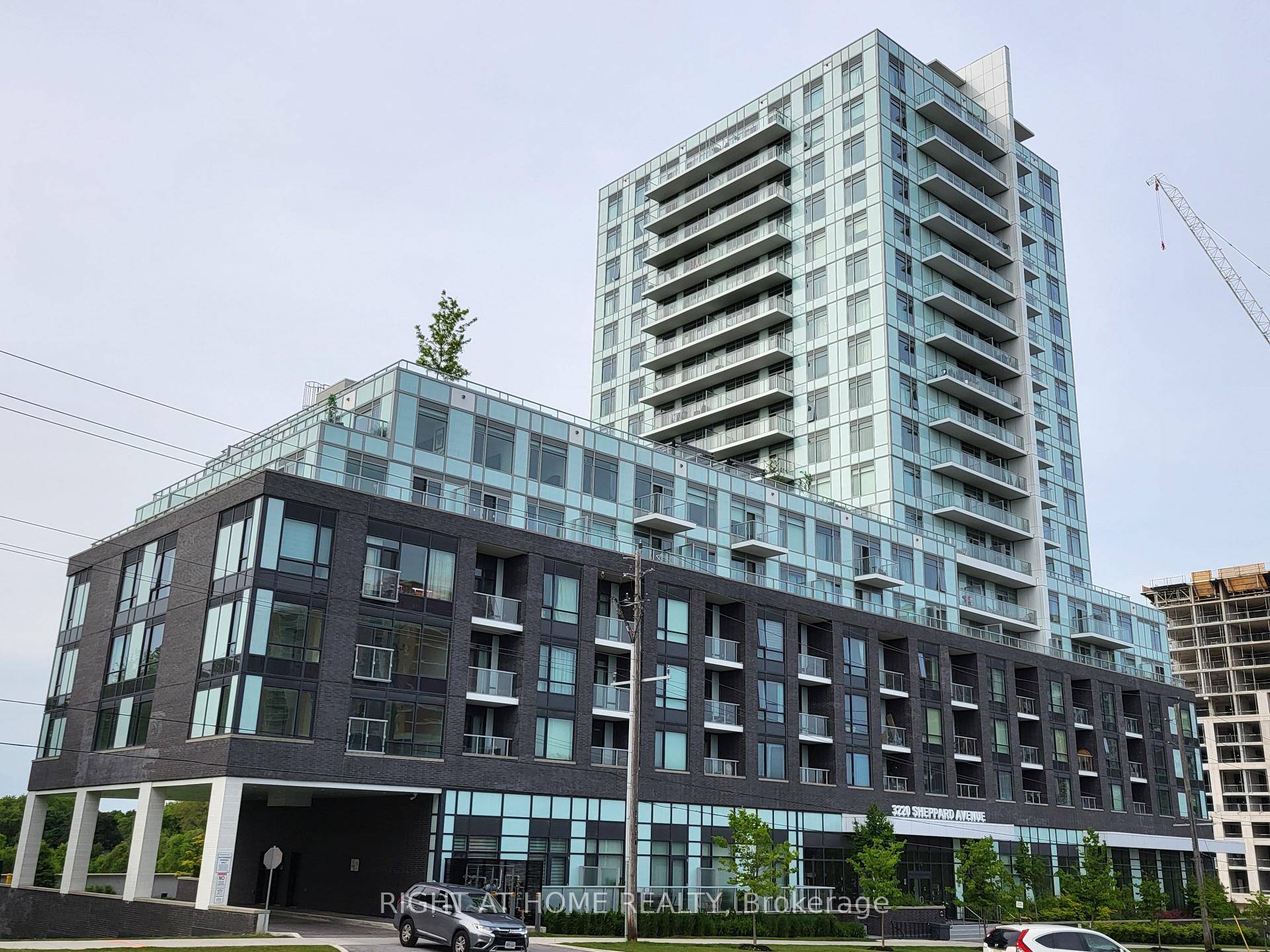 Welcome To East 3220 Condos 555 Sq Ft with Two Balconies South Facing 1 Large Bedroom Unit.