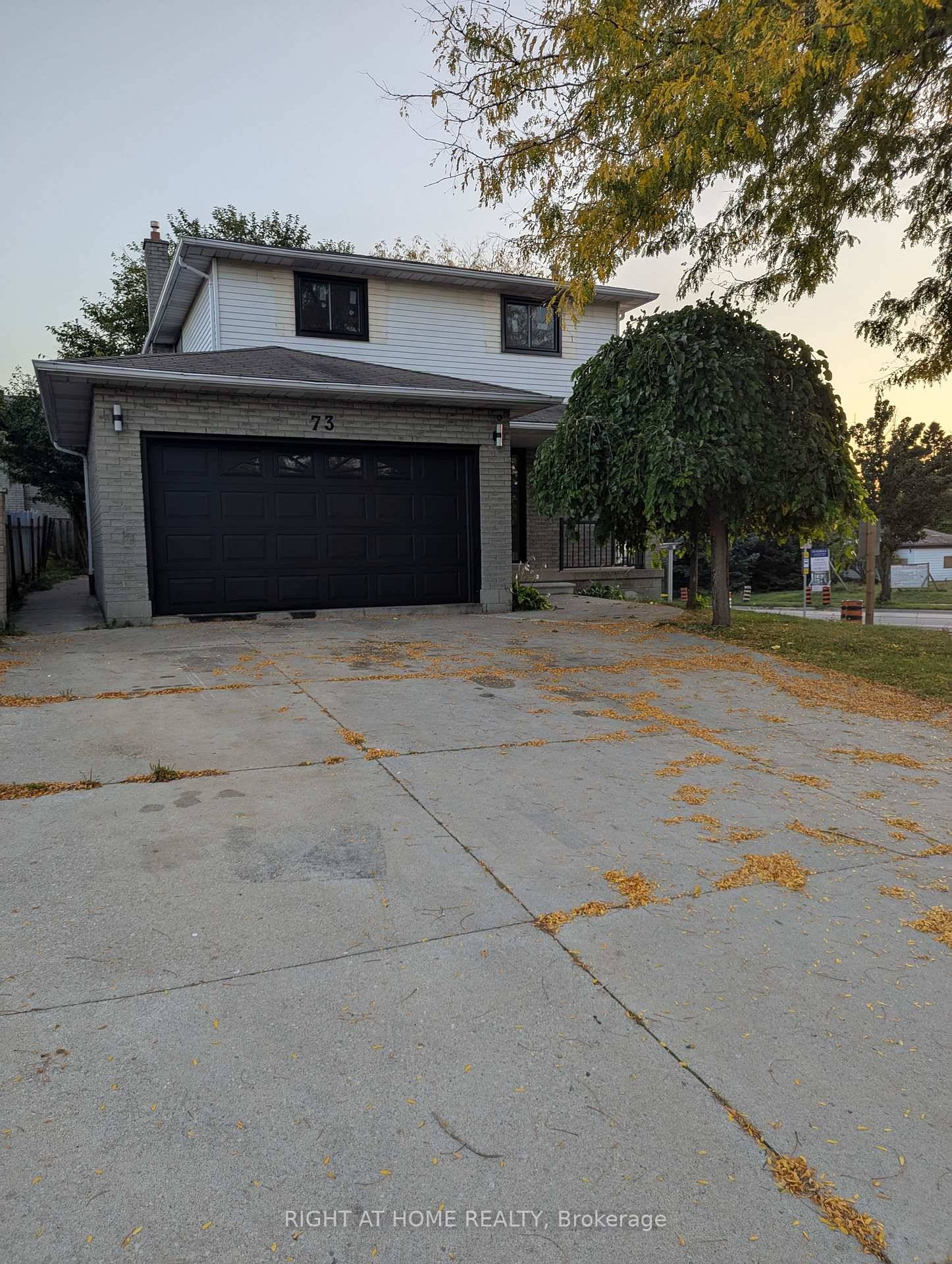 Fully Renovated Gem in Prime Hamilton Location Welcome to 73 Skyview Drive, a stunning corner lot home that has been completely transformed from top to bottom.