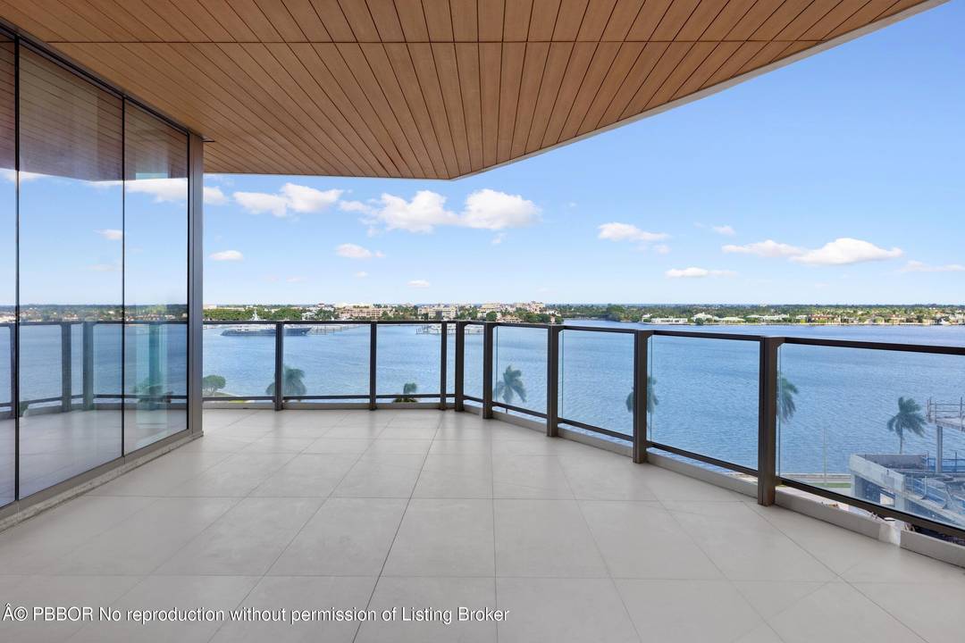 Stunning Intracoastal, Palm Beach, and city views from this brand new Forte condominium.