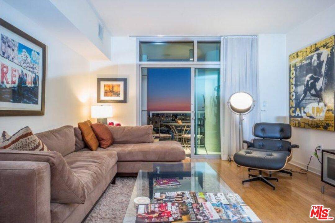 13700 Marina Pointe Dr 1BR Marina Del Rey La