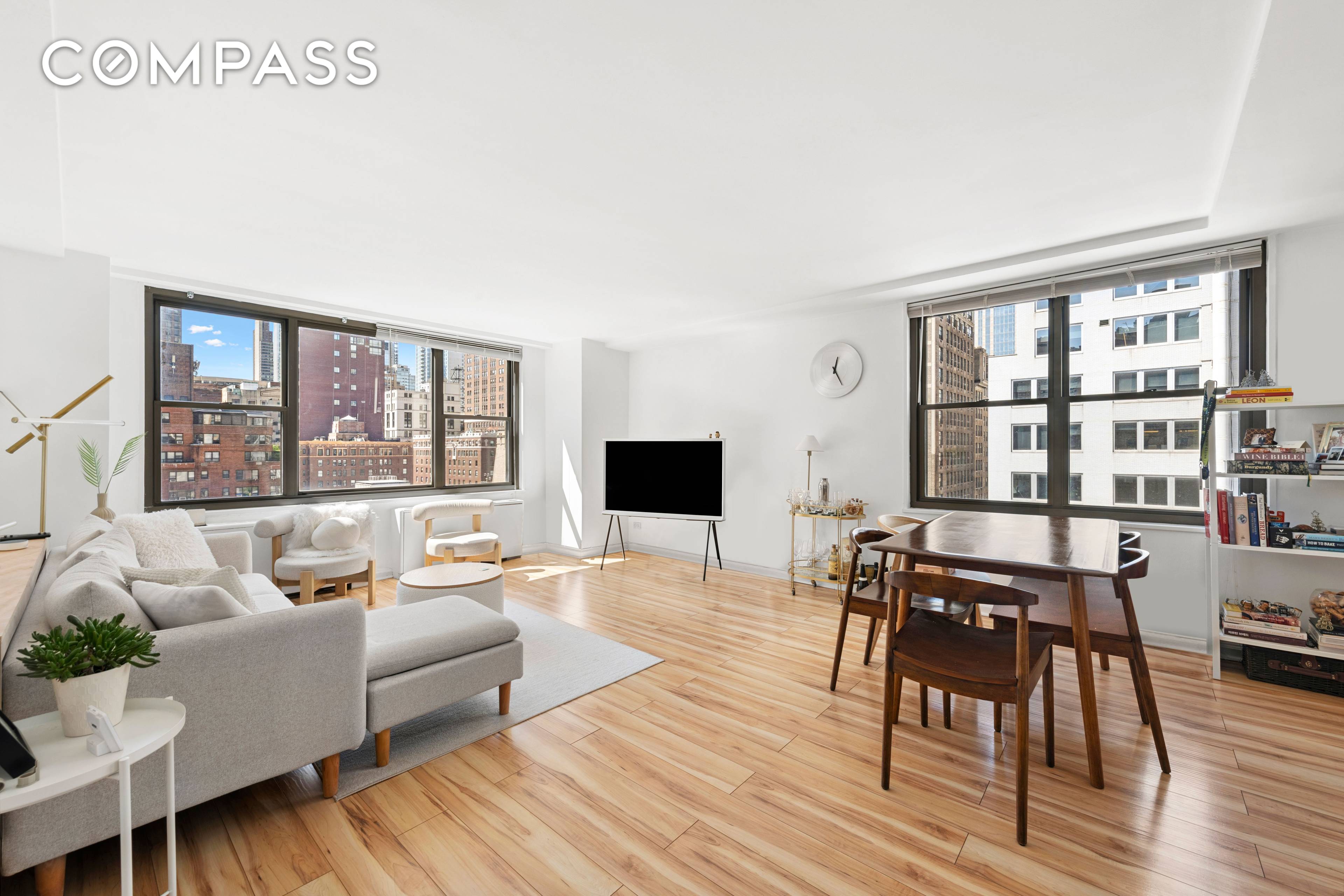 All open houses by appointment only appointment must be requested with 24 hours notice Nestled between Park and Madison Avenues, this elegant high floor residence at 35 East 38th Street ...
