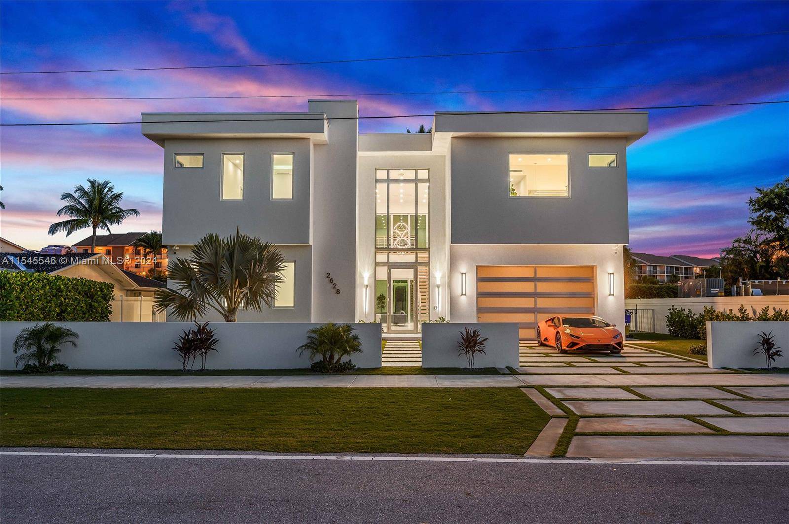 Impeccable location. Modern Estate in the Heart of Jupiter Beach.