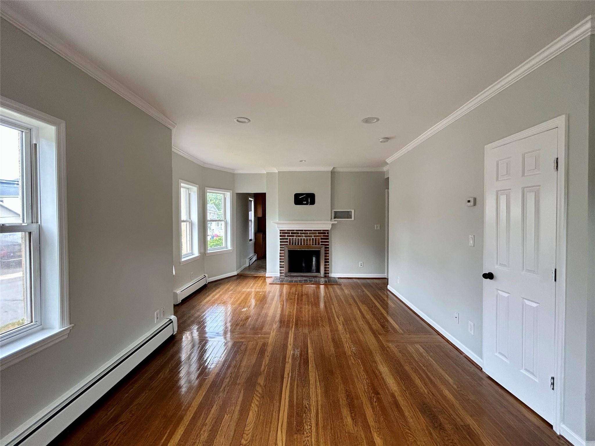 Spacious 3 bedroom apartment in the heart of Rye !