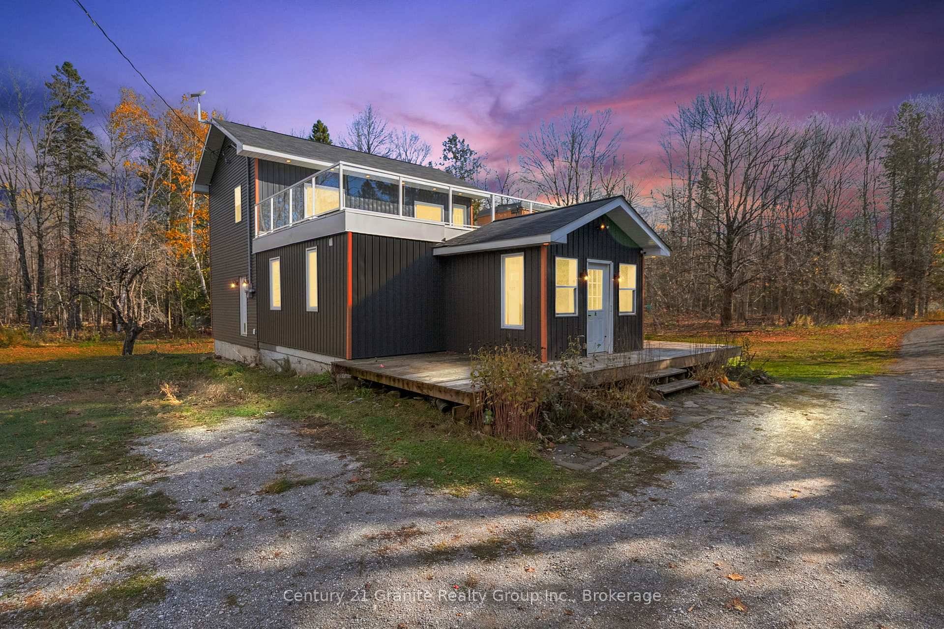 Peaceful country living just minutes from town !