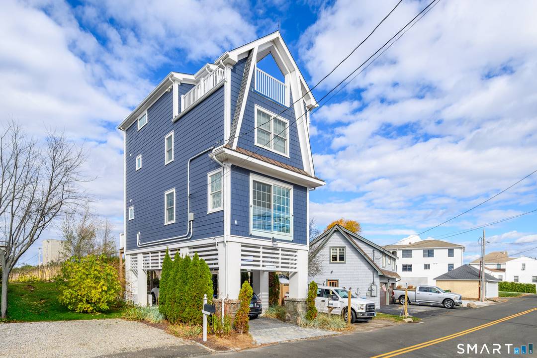 Available immediately. Stunning water views and a rooftop deck overlooking Penfield Lighthouse.