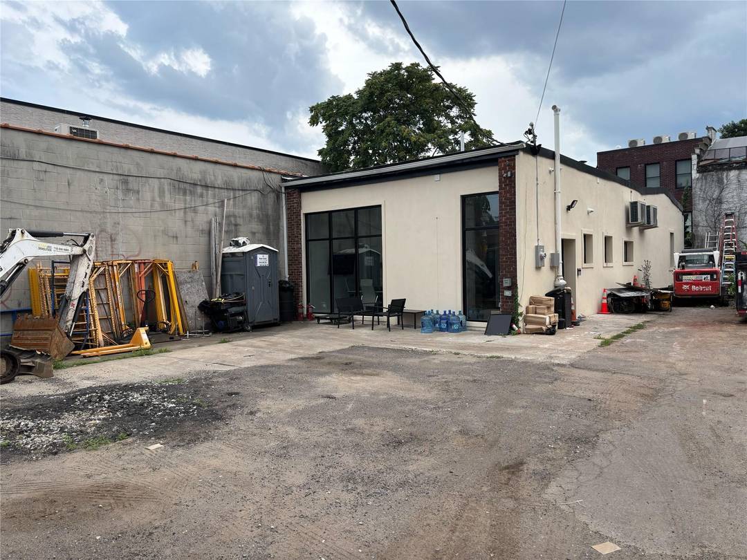 Prime commercial opportunity in Middle Village.