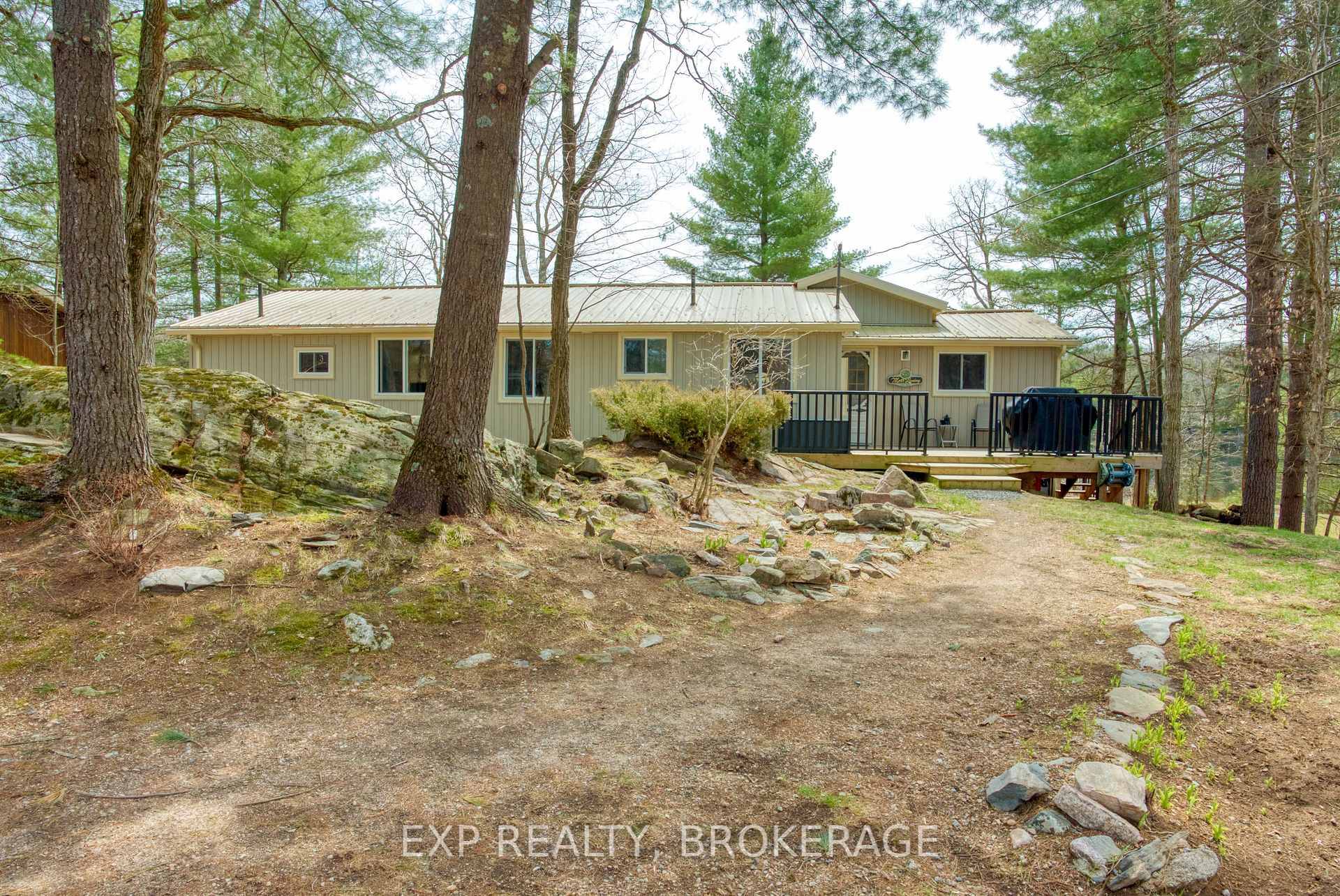 Welcome to 1040 Turner Way on Kennebec Lake !