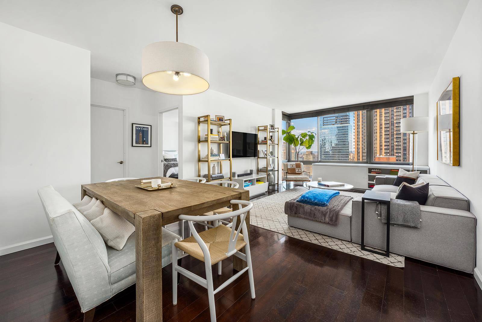 Spectacular city, Hudson River, and George Washington Bridge views await from the very top of The Park Millennium Lincoln Square's premiere full service condominium !