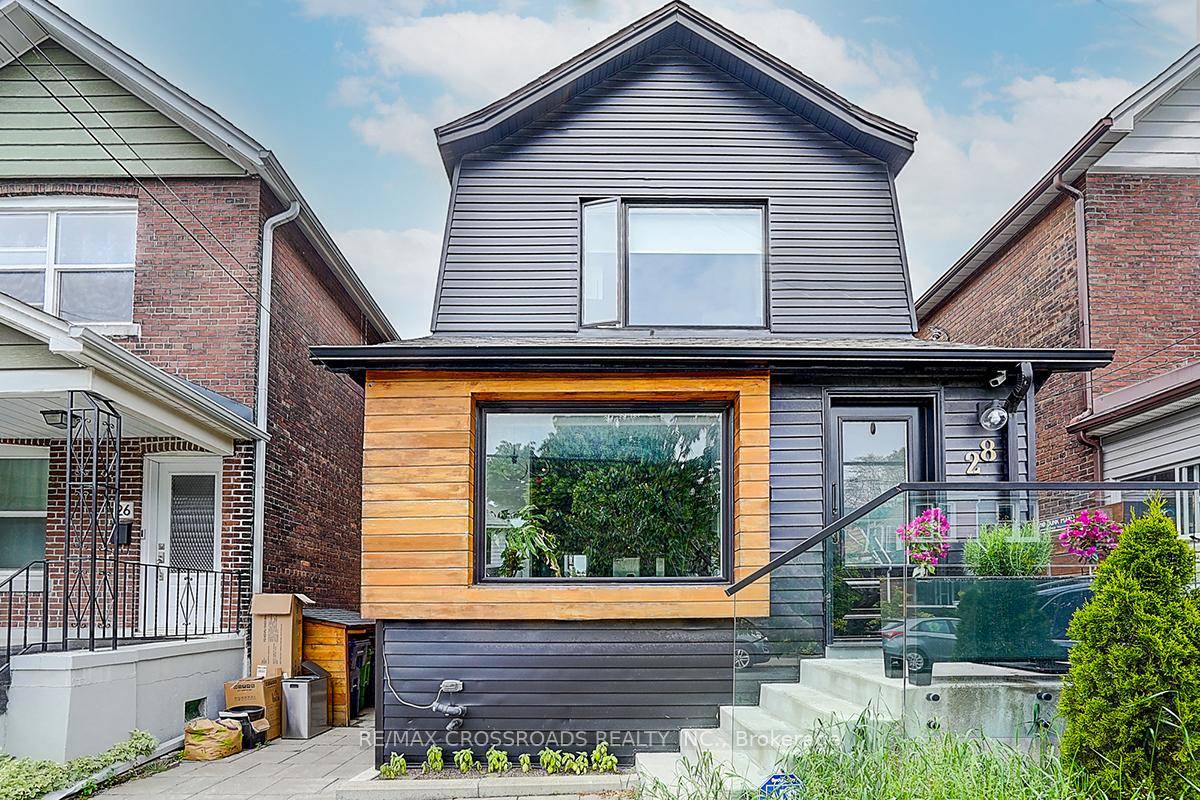Rarely Offered Welcome to this Fully Renovated Home in a quiet, family friendly Neighborhood Hardwood Flr T O Gourmet Kitchen W Stainless Steel Apps, Centre Island, B I Dishwasher, Calcutta ...