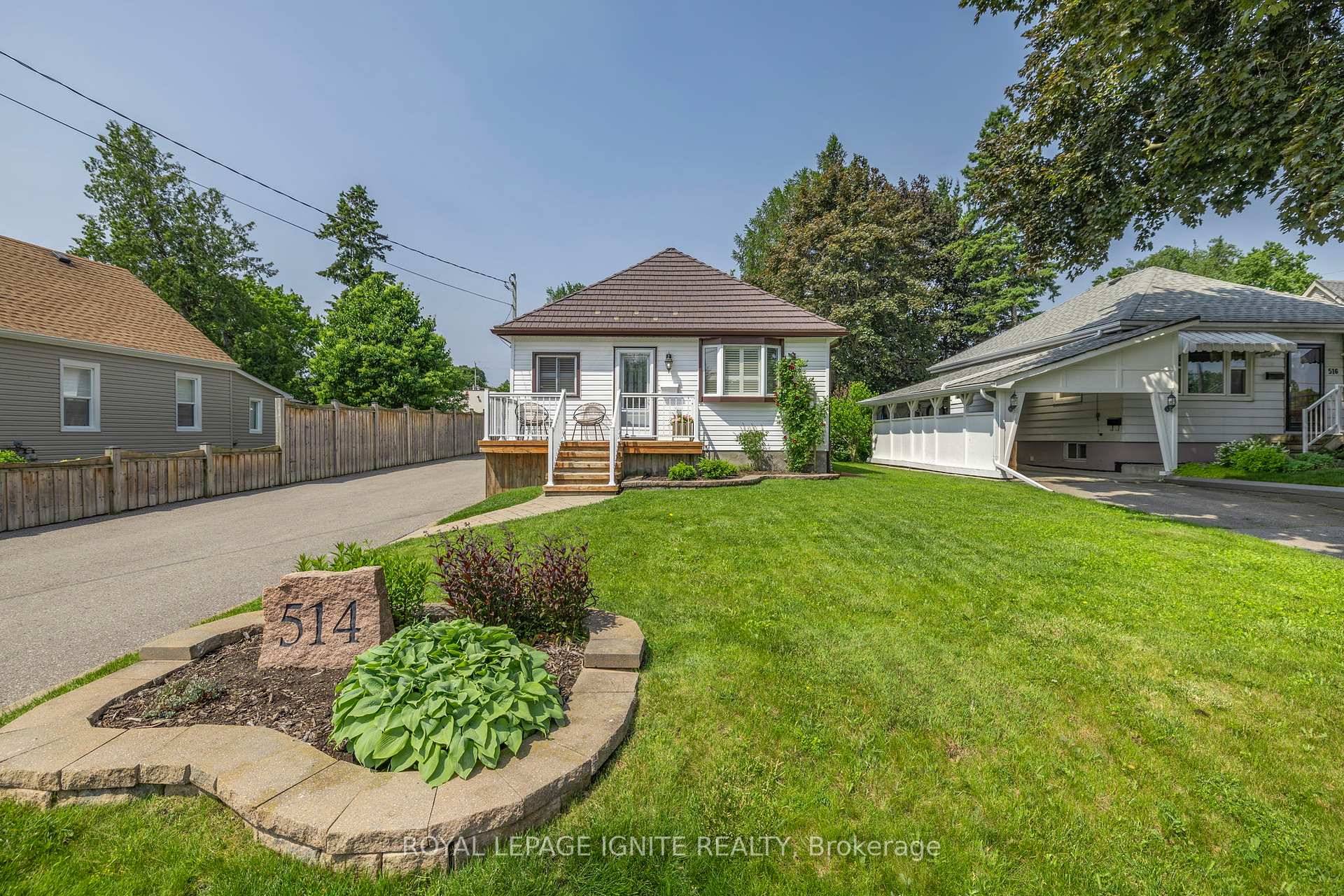 Welcome to this beautifully renovated detached bungaloft, nestled in the heart of Downtown Whitby !