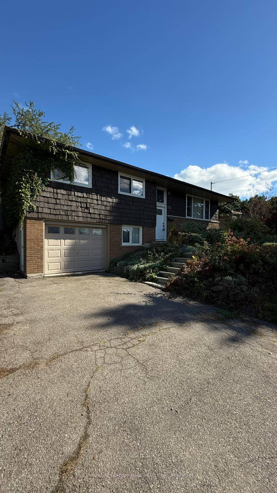 Pet Friendly In a huge Backyard Welcome to this charming 3 1 bedroom home nestled on an expansive private lot at the end of a quiet cul de sac.