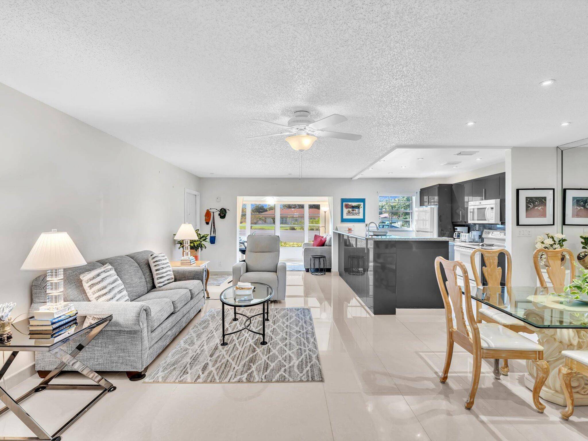 Come home to this beautifully updated 1 BR 2 full BA villa in Delray Beach !