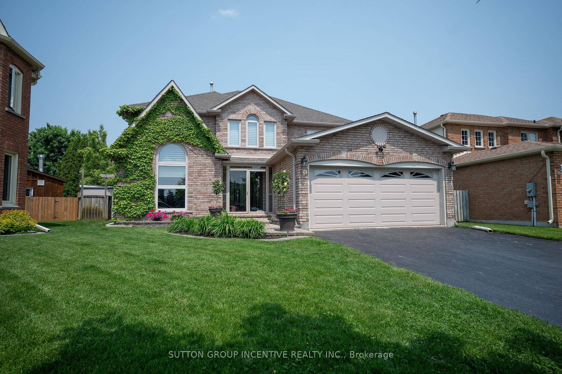 Welcome to 10 Gordon Court, Barrie A Home That Defines Elevated Living.