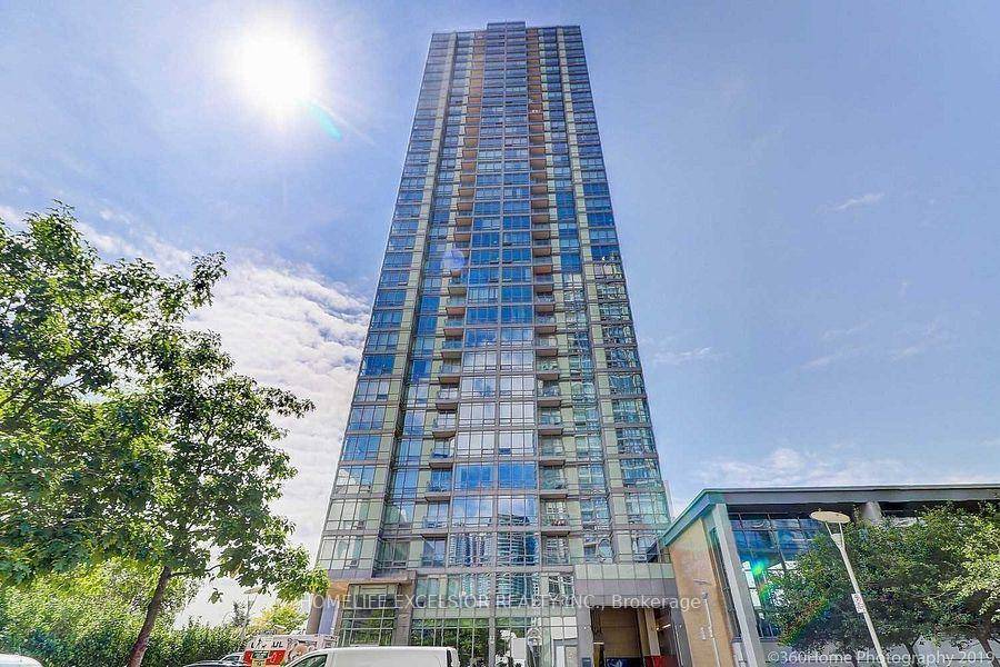 Dare To Compare ! This 1 Bedroom Furnished Cityplace Condo Wont Last !