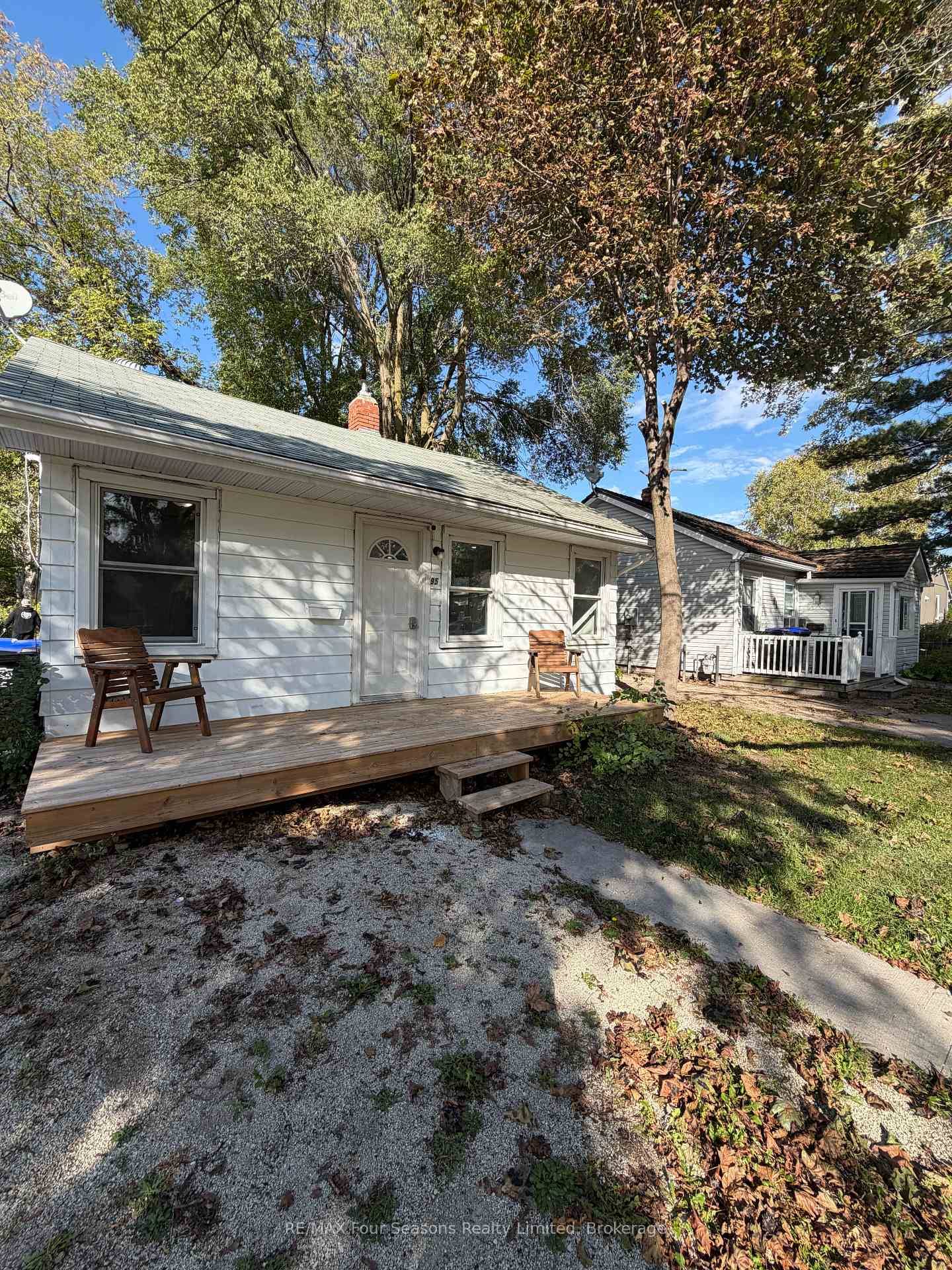 Welcome to 95 Eighth Street, a delightful wartime home nestled in the vibrant core of Collingwood one of Ontario's most desirable four season destinations.