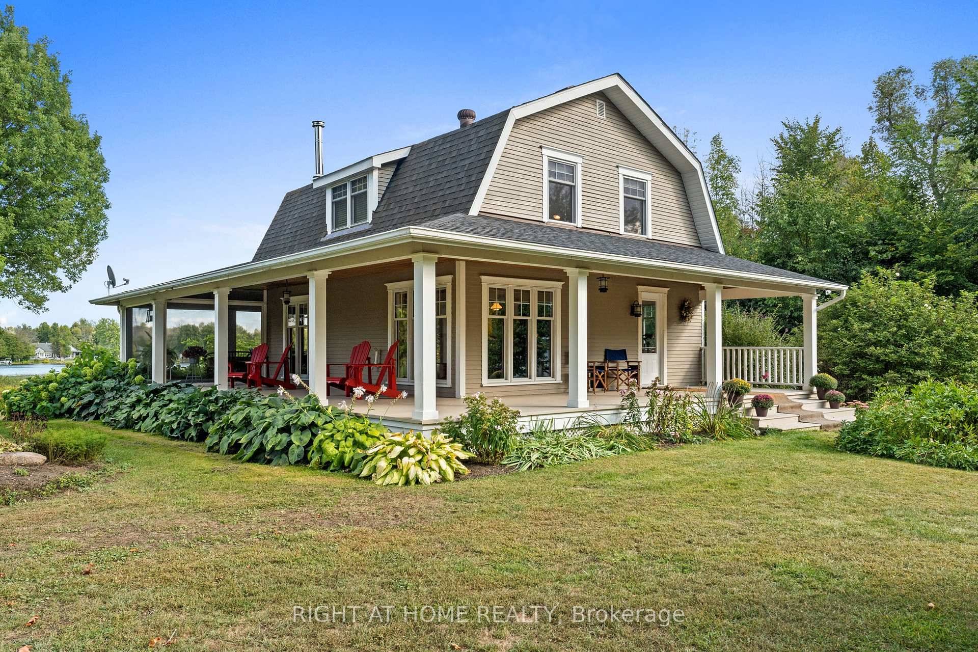 When you picture Merrickville, you think of charm.