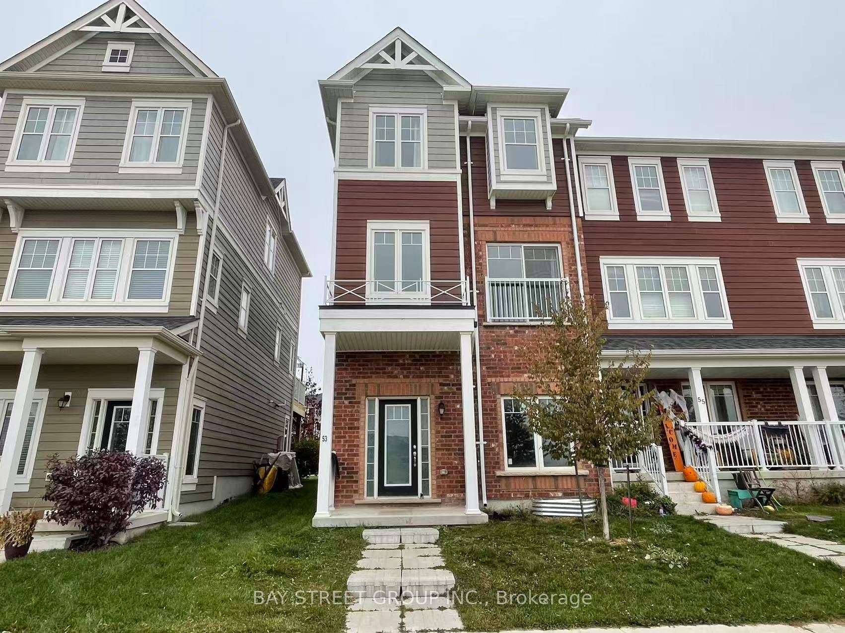 Stunning End Unit Townhome Offers Lots Of Sun Light.