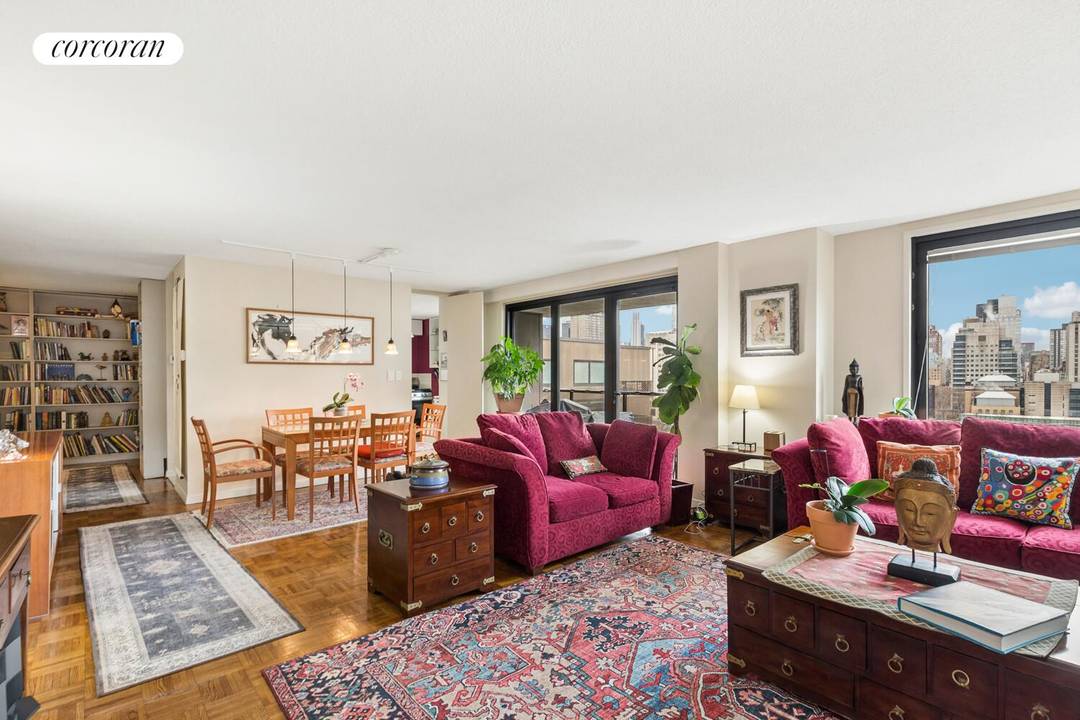 The sunny and spacious three bedroom Rivercross home you've been waiting for !