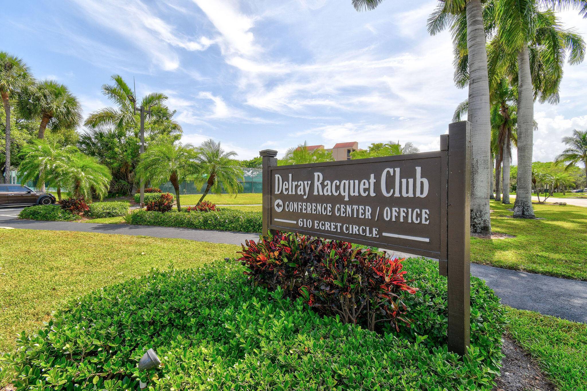Welcome to your dream luxury retreat in Florida !