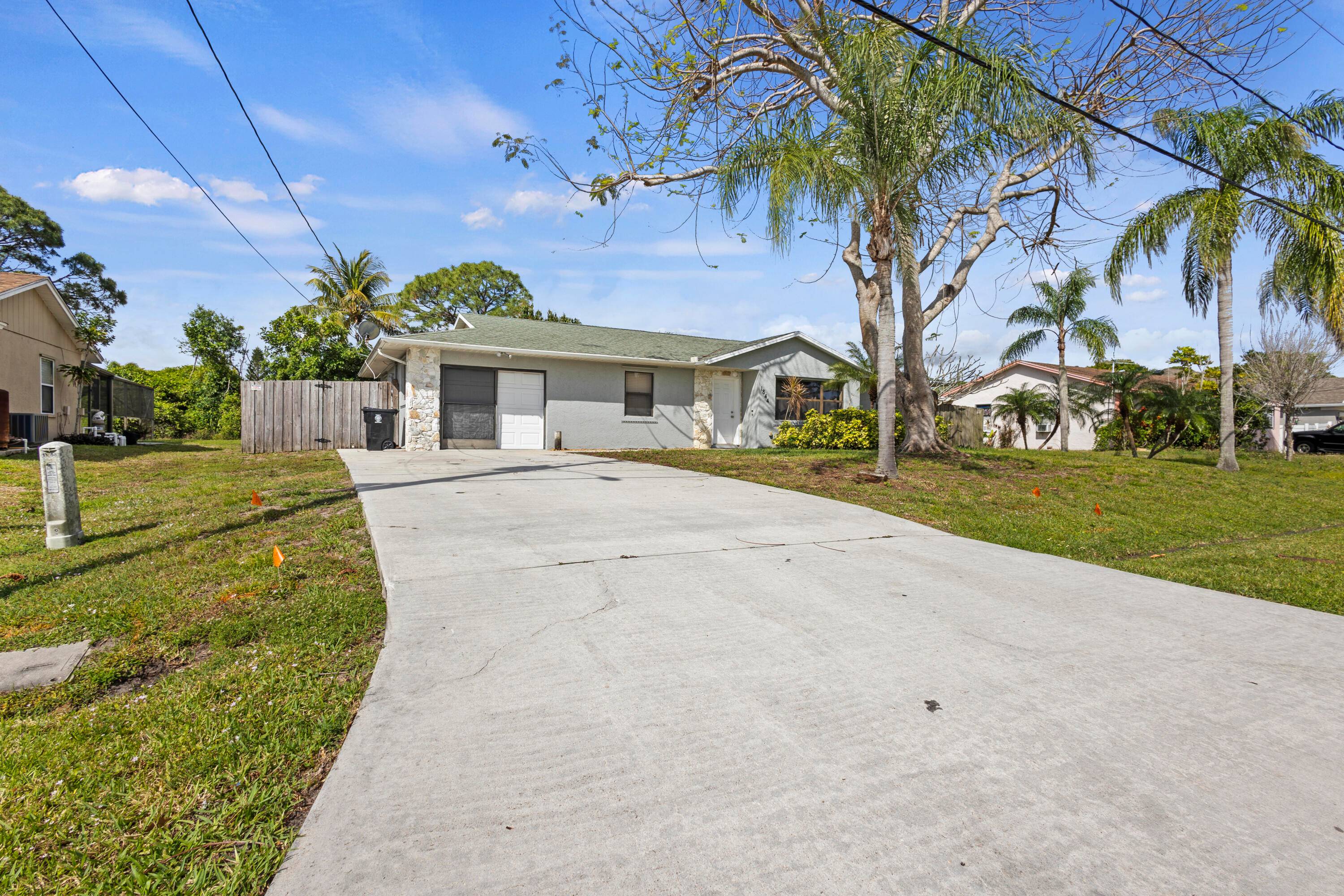 Charming 3 Bedroom Home in Port Saint LucieThis well maintained 3 bedroom, 2 bathroom home offers 1, 448 sq ft of living space and a total of 1, 721 sq ...