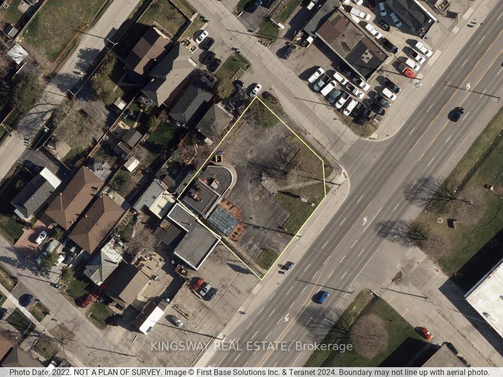 A Rare Prime Opportunity Awaits the Desirable Lakeview Community of Mississauga.