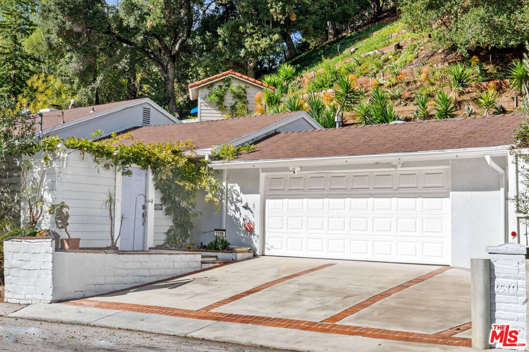 2519 Hutton Dr 3BR Beverly Hills Post Office | B.H.P.O. La