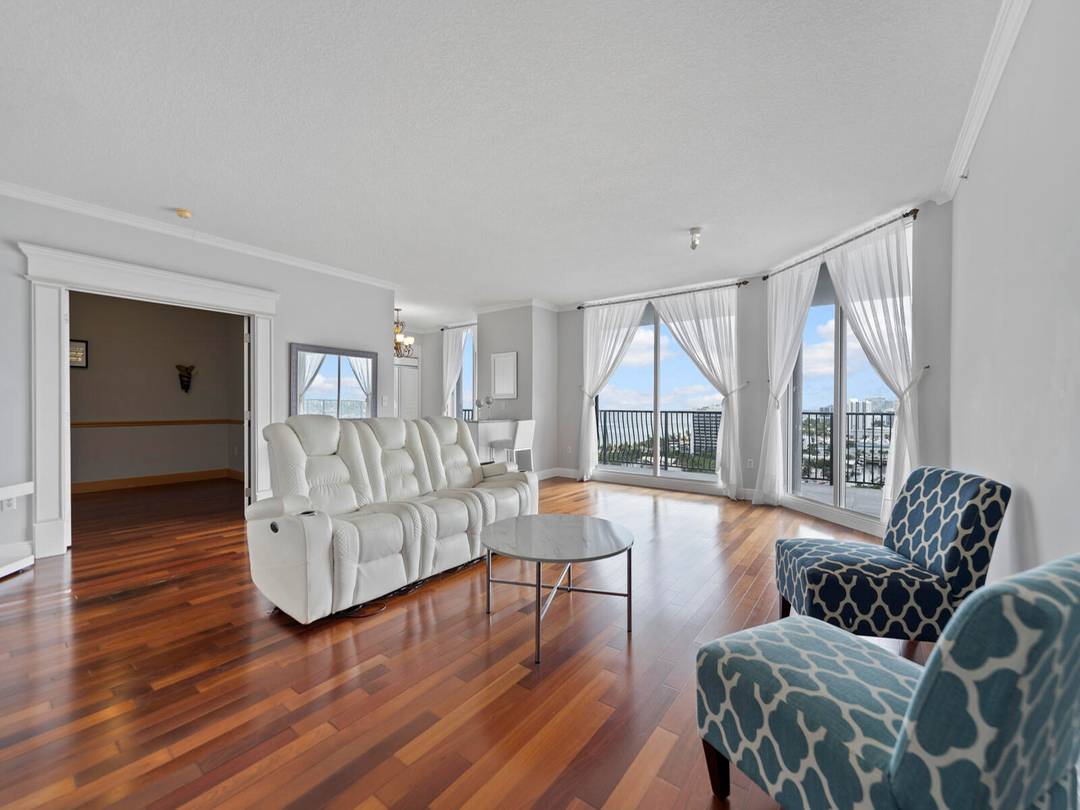 Step into luxury living at Jackson Tower, one of Fort Lauderdale's premier full service buildings just steps from Las Olas and the beach.