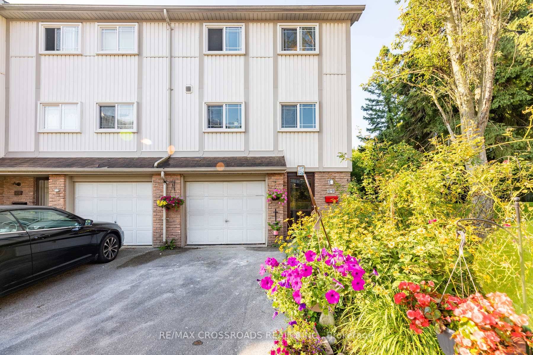 Rare Corner Unit Prime Location Fully Renovated Townhome Discover this beautifully maintained and newly renovated 3 1 bedroom, 2 full bathroom corner unit townhome truly a rare find in the ...