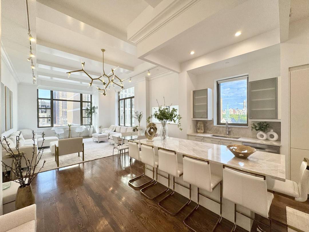 THE FEATURESMASTERPIECE MASSIVE LAYOUTSOARING 13 FOOT BEAMED CEILINGSPANORAMIC PARK amp ; CITY VISTASENORMOUS PICTURE WINDOWSLIGHT FILLED EAST amp ; NORTH EXPOSURESEXTRAORDINARY RENOVATIONEXQUISTE DESIGNER KITCHENPOGGENPOHL CABINETSQUARTZITE COUNTERS amp 