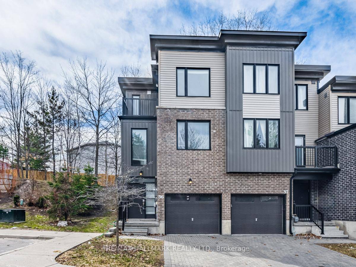 Welcome to This Bright End Unit Townhome in Sought After Ardagh Community !