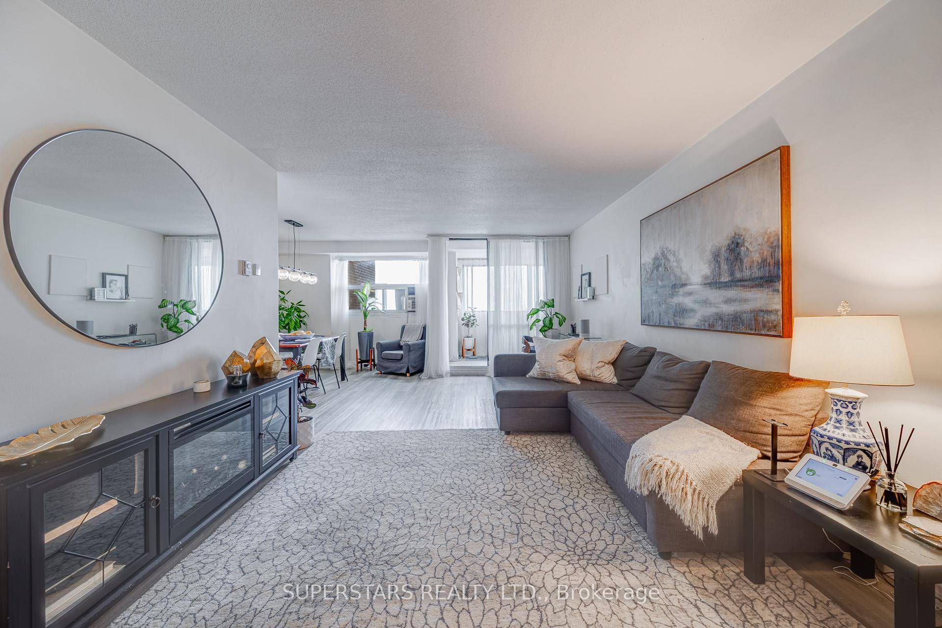 Welcome to this bright and beautifully upgraded condo in the heart of East York in a family friendly community !