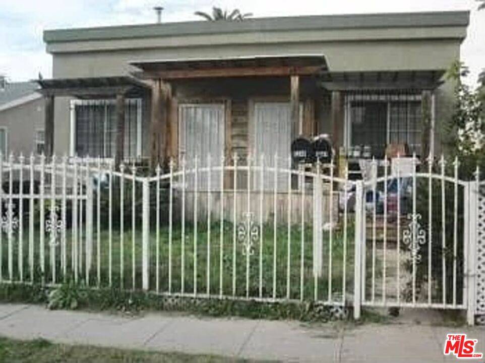 1241  S Muirfield Rd 2.0 LA