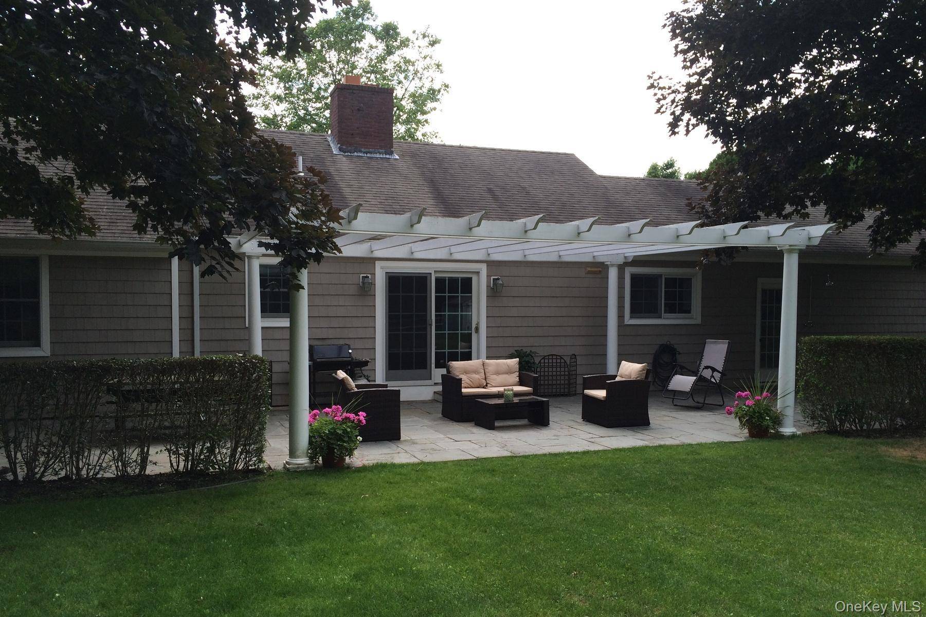 This quaint home is centrally located between three major bodies of water.