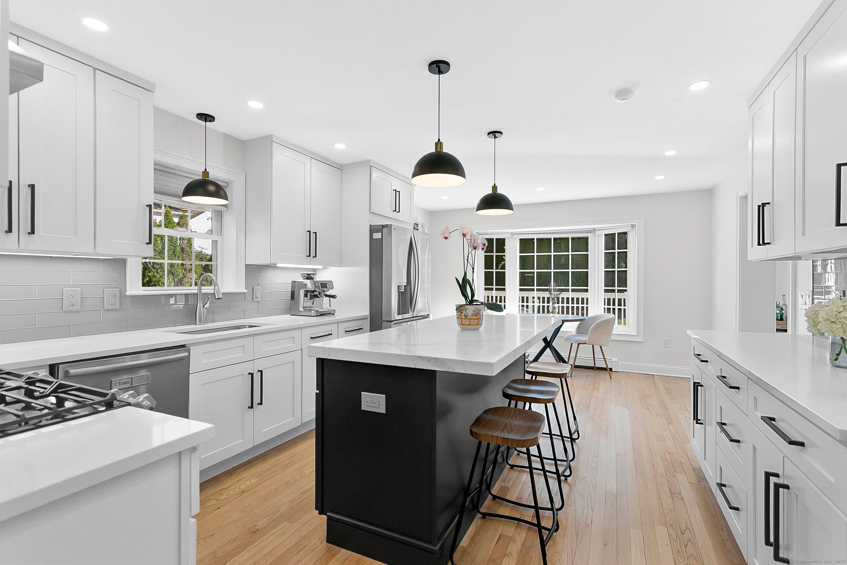 Welcome to 180 East Rocks Road in the desirable Cranbury neighborhood.