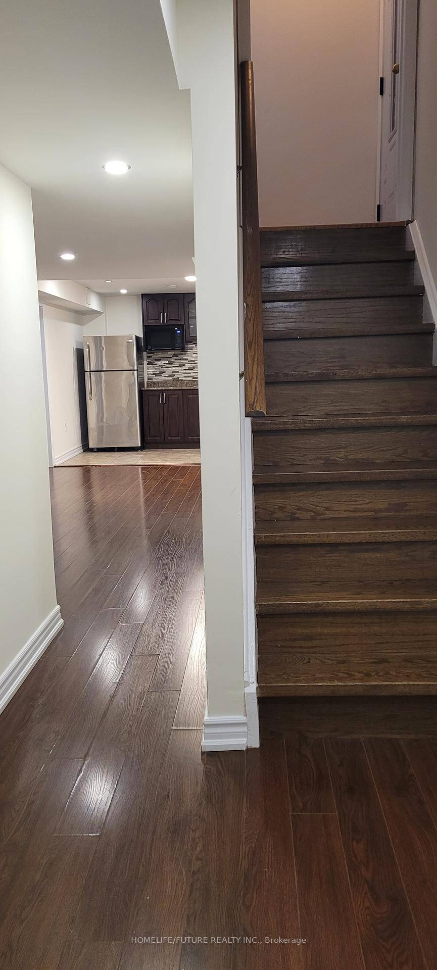 Welcome To This Beautiful Basement Apartment.
