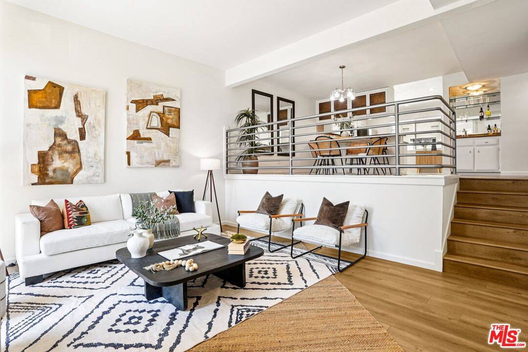 4310   Glencoe Ave 2BR Marina Del Rey La