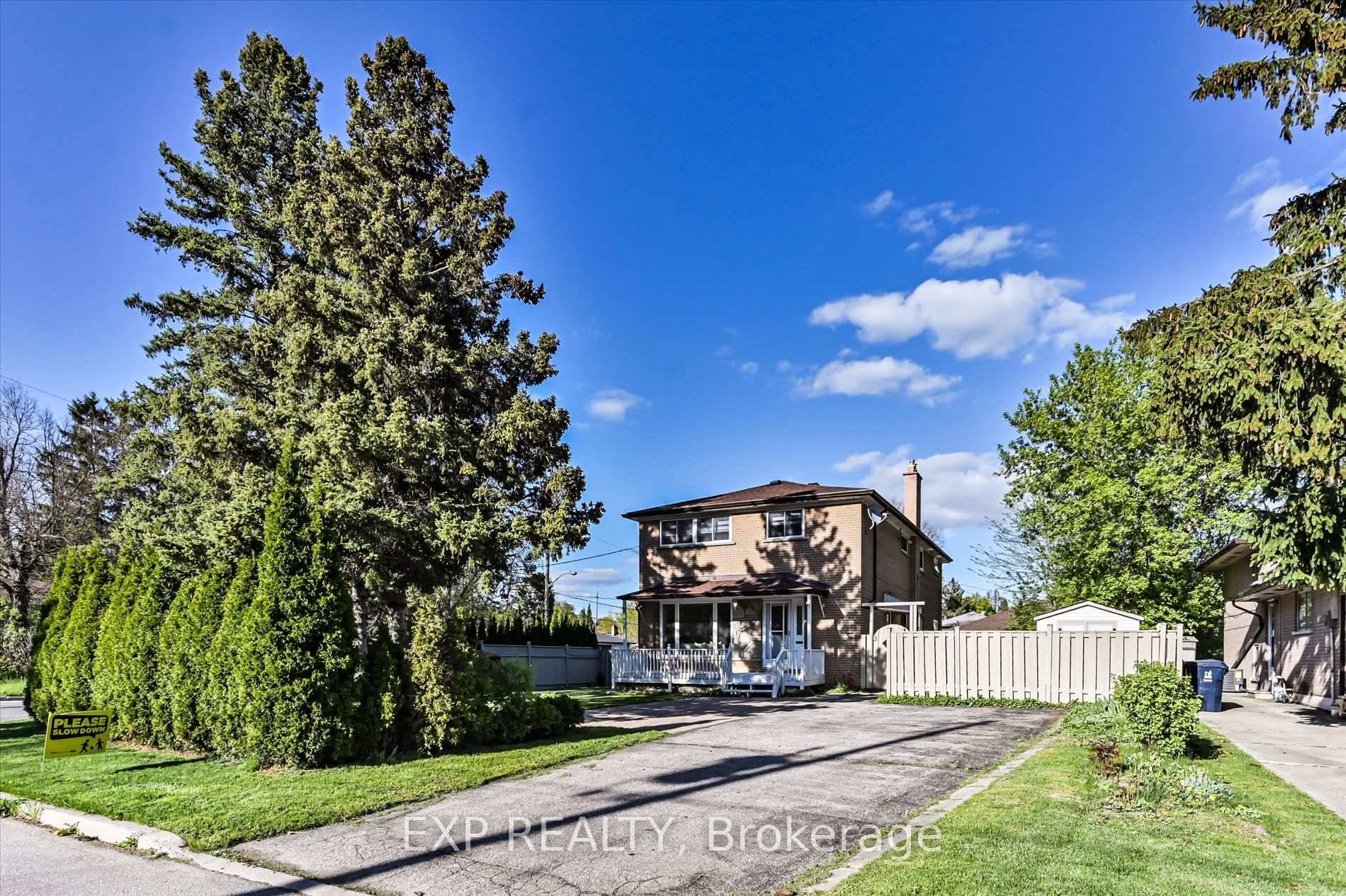 Stunning Premium Corner Lot Semi in Prime North York Location !