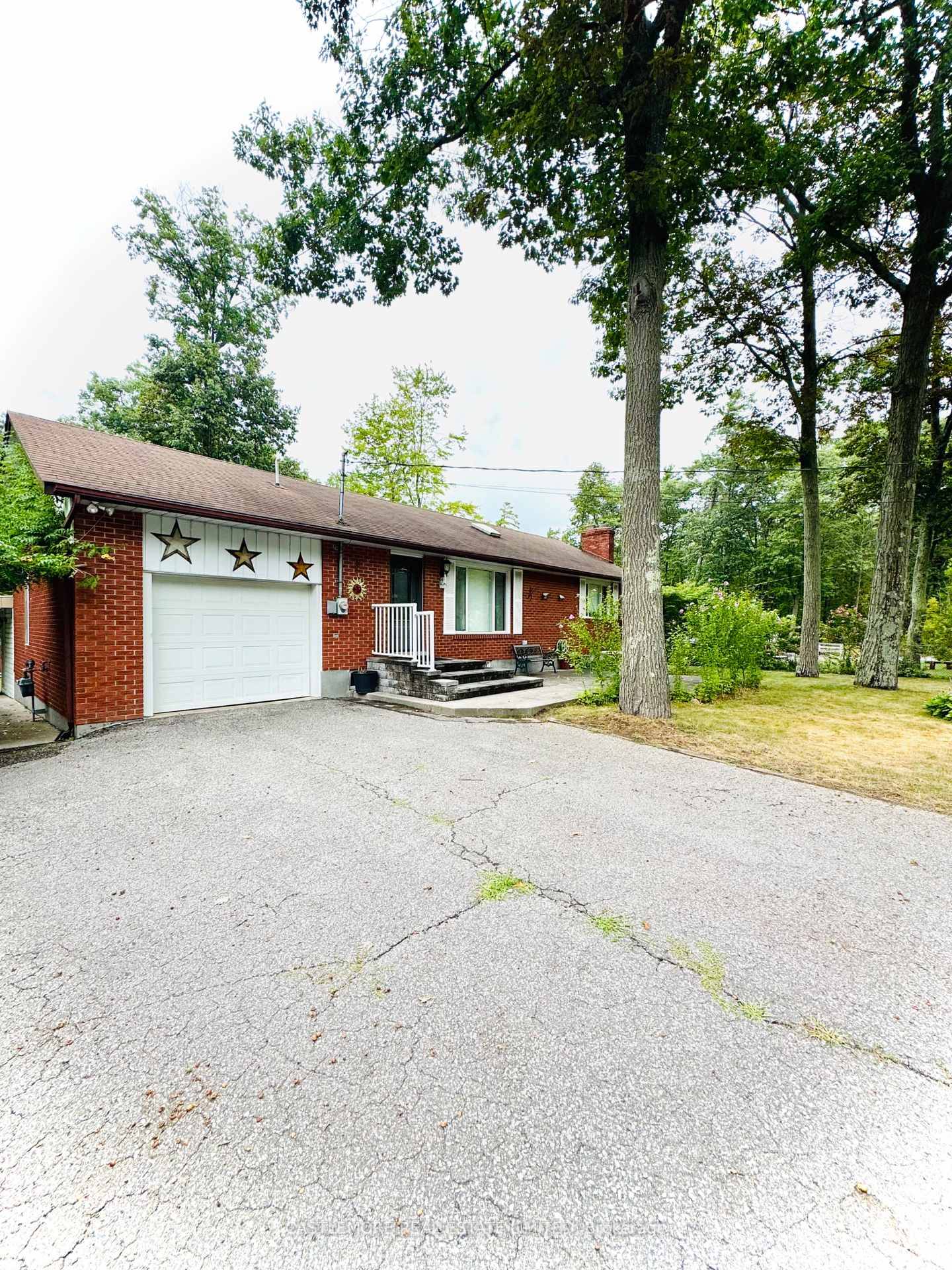 Steps Away From The Sandy Shores Of The Calm amp ; Relaxing Woodland Beach This Is Not Your Regular Cottage This Is More Like A Home Welcome Home To Your ...