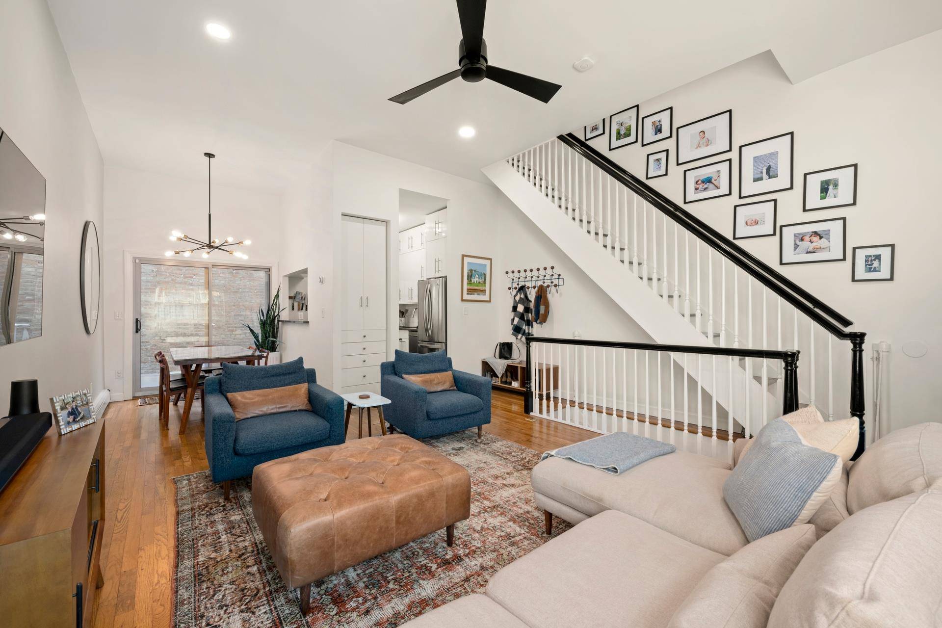 This bright and spacious three story single family townhouse located in the Columbia Street Waterfront District, at the intersection of Cobble Hill and Carroll Gardens, is waiting to welcome you ...