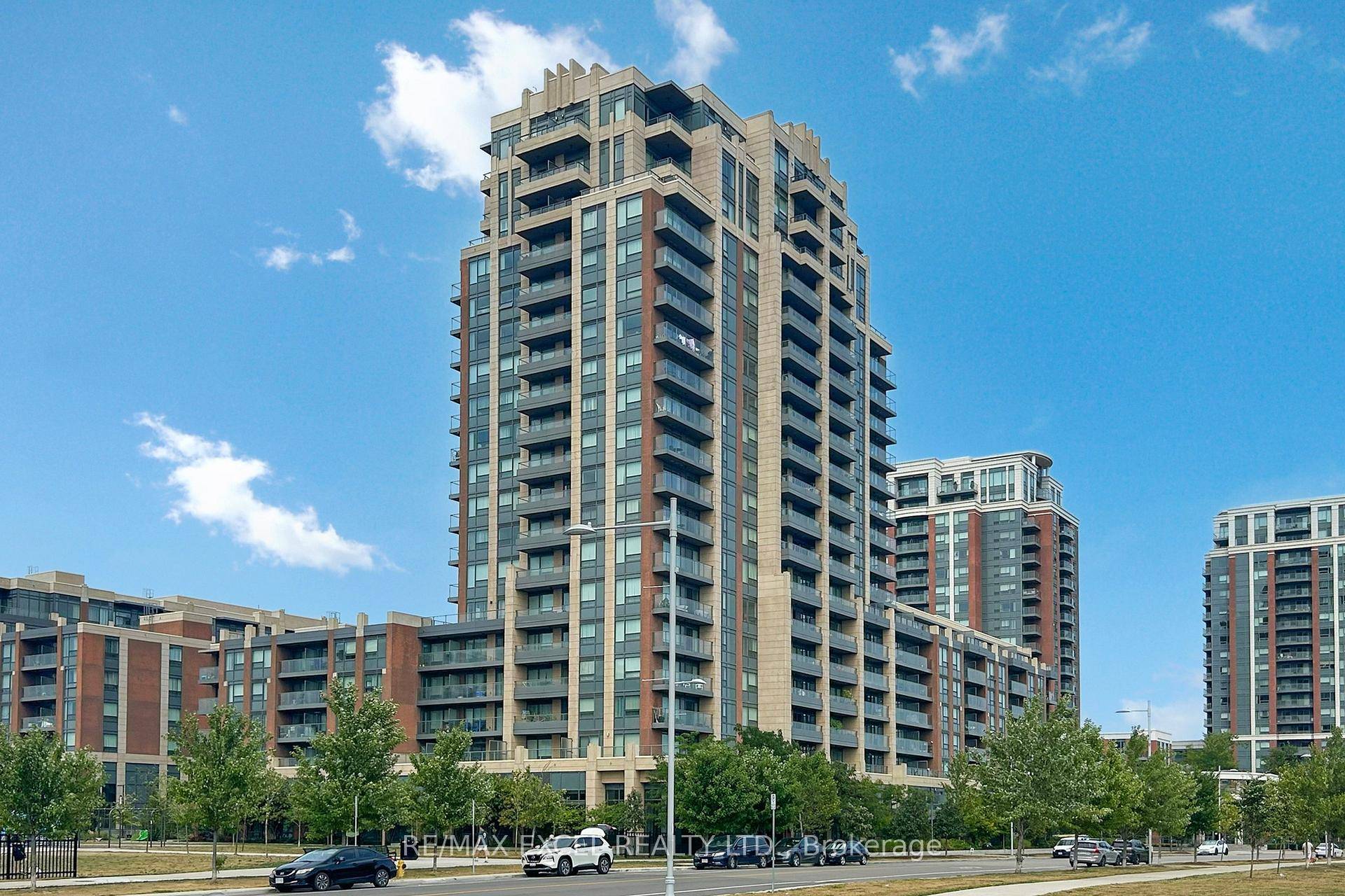 Welcome to This Beautifully View, Spacious, Open Concept 1 Br amp ; Den.