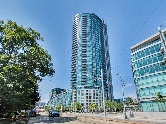 Enjoy luxury waterfront living in this beautiful fully furnished 1 bedroom plus den suite, perfectly situated in the heart of downtown Toronto.