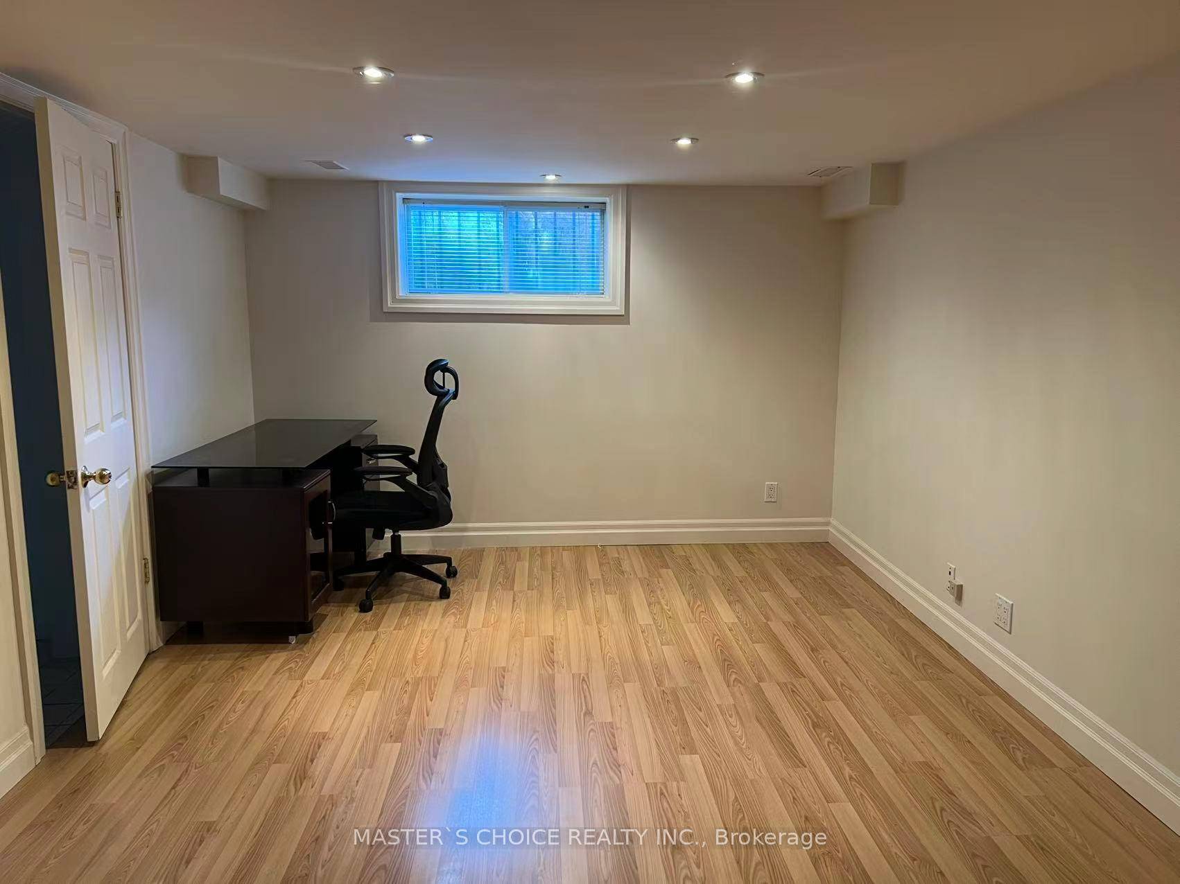 10 mintes walk or 2 mintes driev to Lawrence subway station.