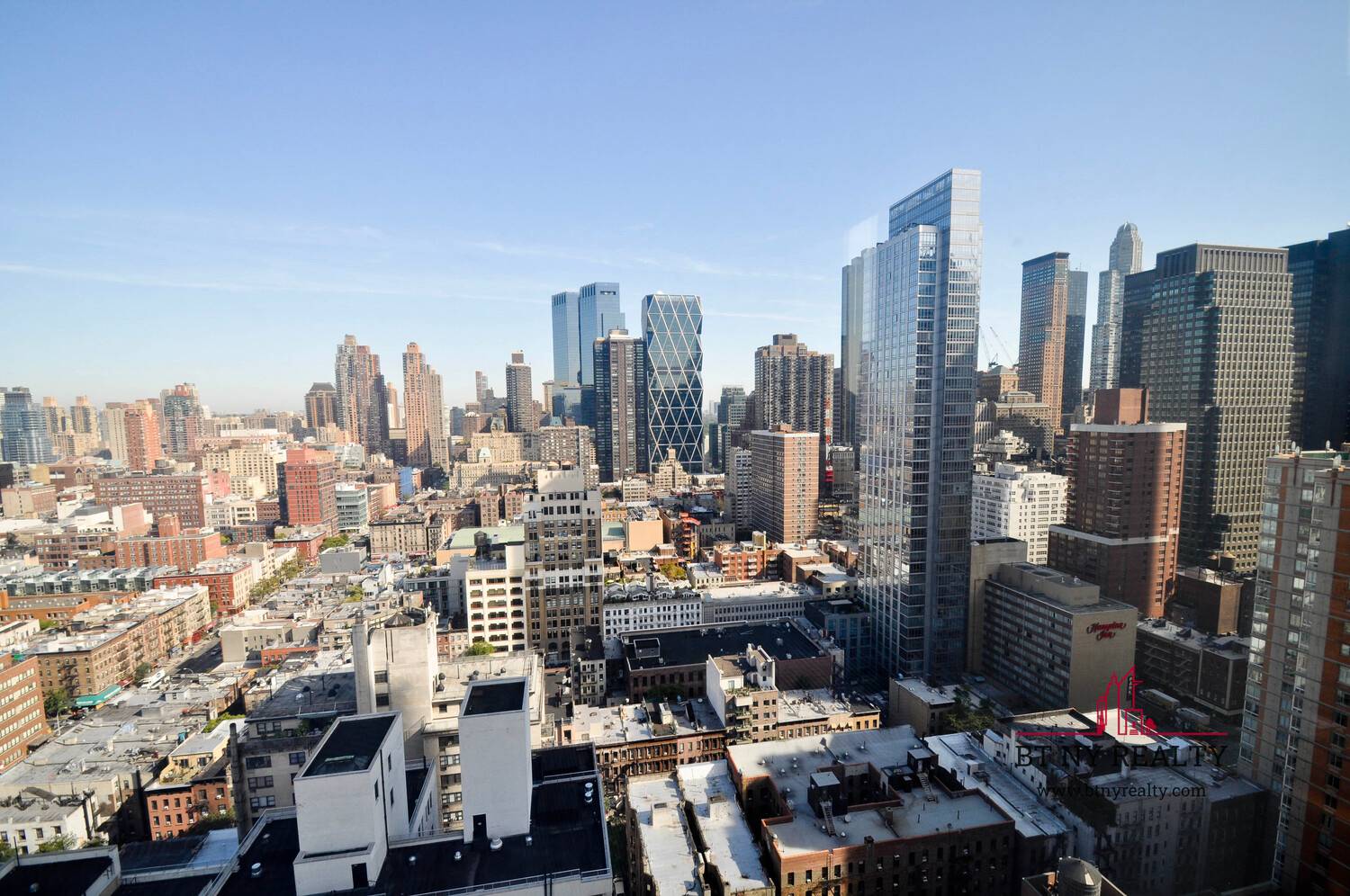 Apartment Features Wake up every day to jaw dropping, panoramic views of New York City's legendary skyline stretching from the Hudson River to Times Square from this stunning, sun drenched ...