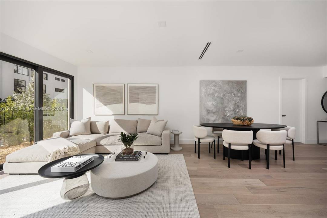 KEY CASSA introduces a new standard of refined island living, blending contemporary elegance, exceptional quality, and remarkable value in the heart of Key Biscayne.