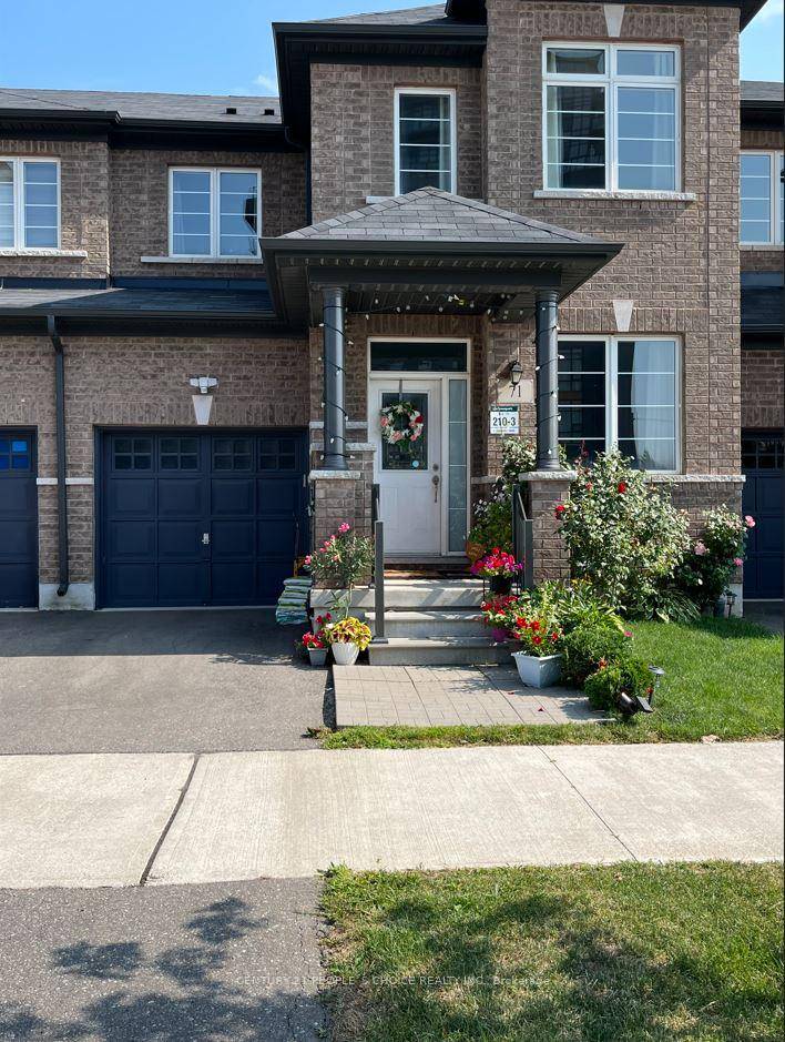 Welcome Beautiful home Featuring 3 bedrooms and 3 bathrooms, with over 2, 100 sq.