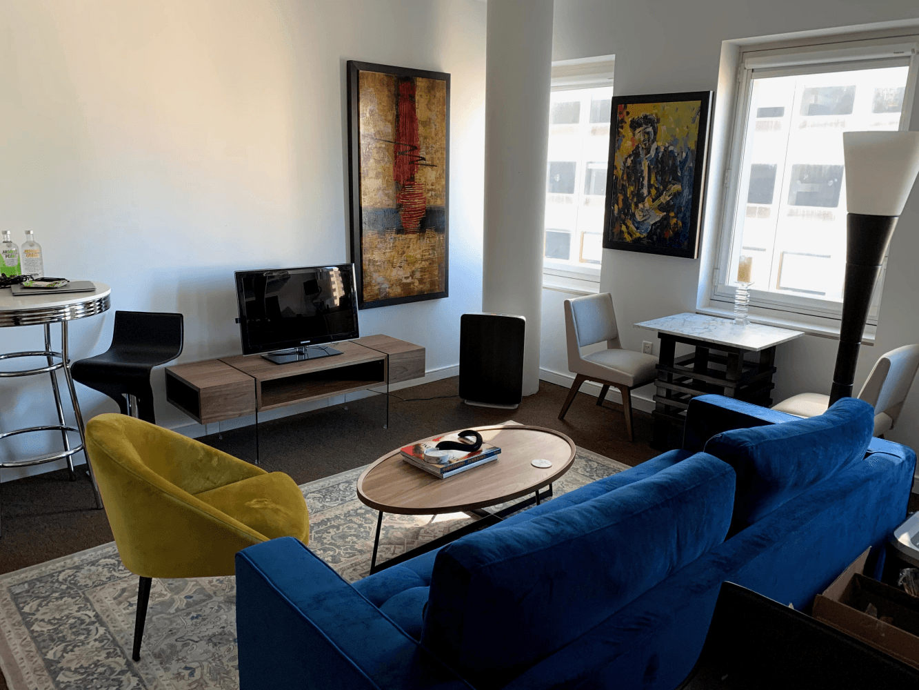 Now offering beautifully 1 bed and 1 bath layout flex wall convertible to 2 bed available upon request available for immediate move in.