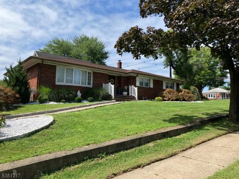 Welcome to this beautiful Single Family House in the desirable town of Paramus.