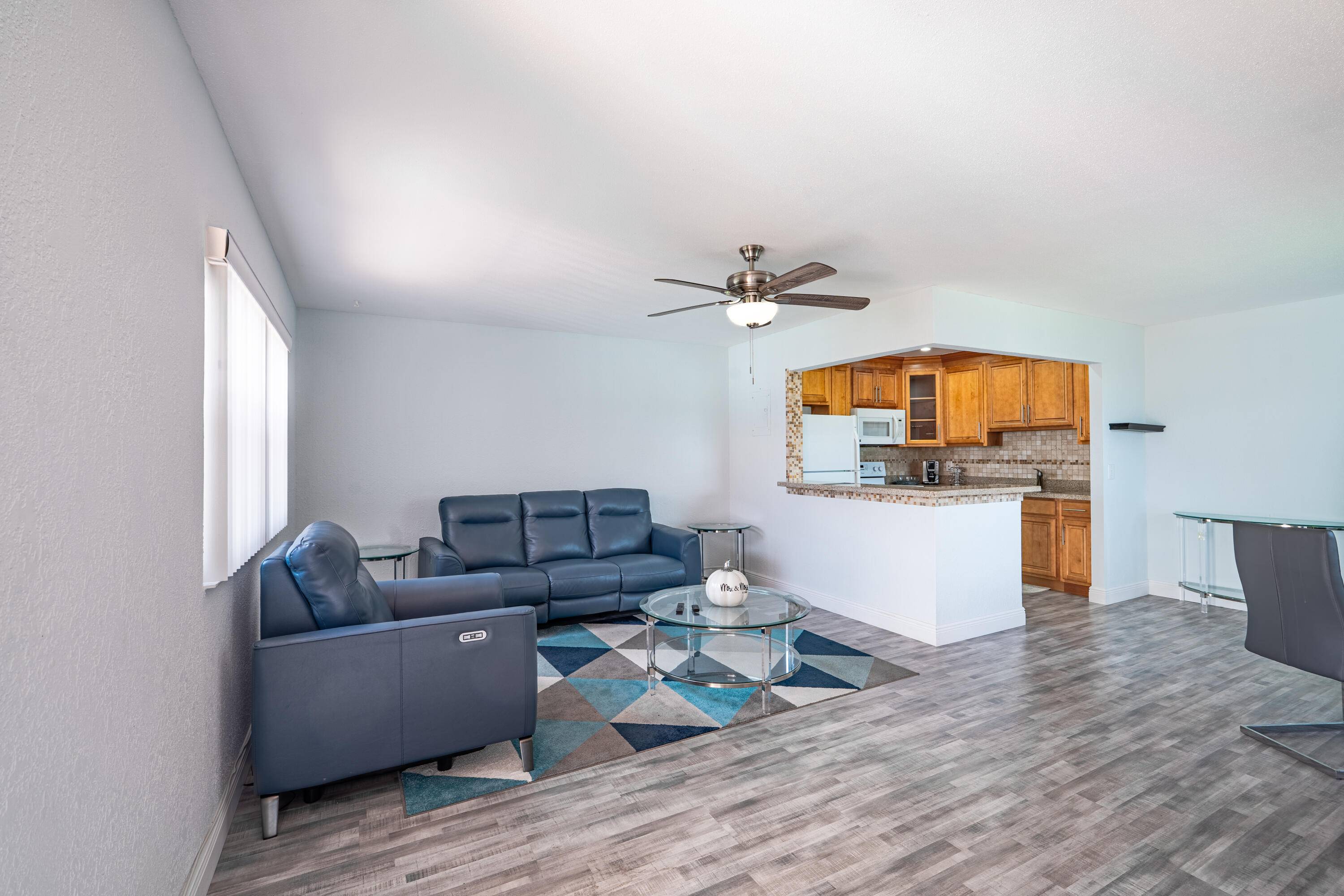BEAUTIFULLY UPDATED 1 1. 1 FULLY FURNISHED TOP CORNER UNIT WITH WATER VIEWS FROM THE DINING ROOM, BEDROOM AND THE BALCONY, NO POPCORN, LAMINATE FLOORING THROUGHOUT, WATER HEATER IS 1 ...