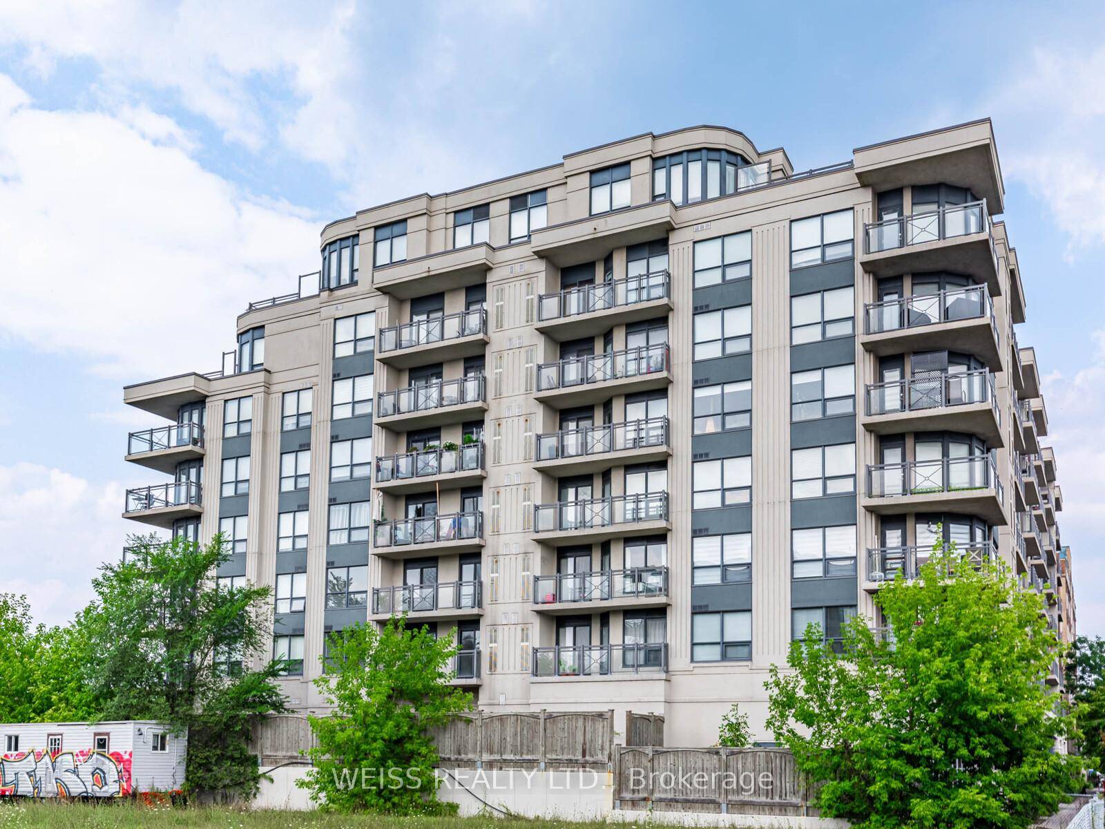 Experience modern comfort and city living in this stylish 2 bedroom, 2 bathroom condominium with bright south facing exposure and 1 parking spot.