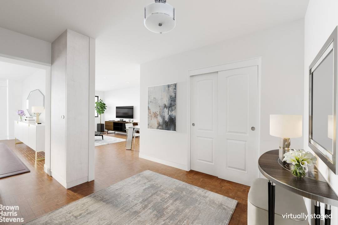 Welcome to a classic one bedroom on East 74th Street Located on a tree lined block in the desirable 70's, this bright and move in ready gem is an ideal ...